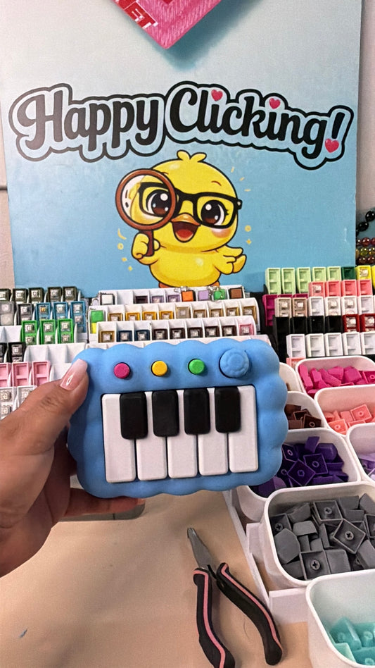 Studio Piano Mixed Clicker Fidget